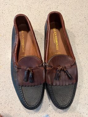 Allen Edmonds Nashua Men’s Two-Tone Brown and Black Tassel Loafers